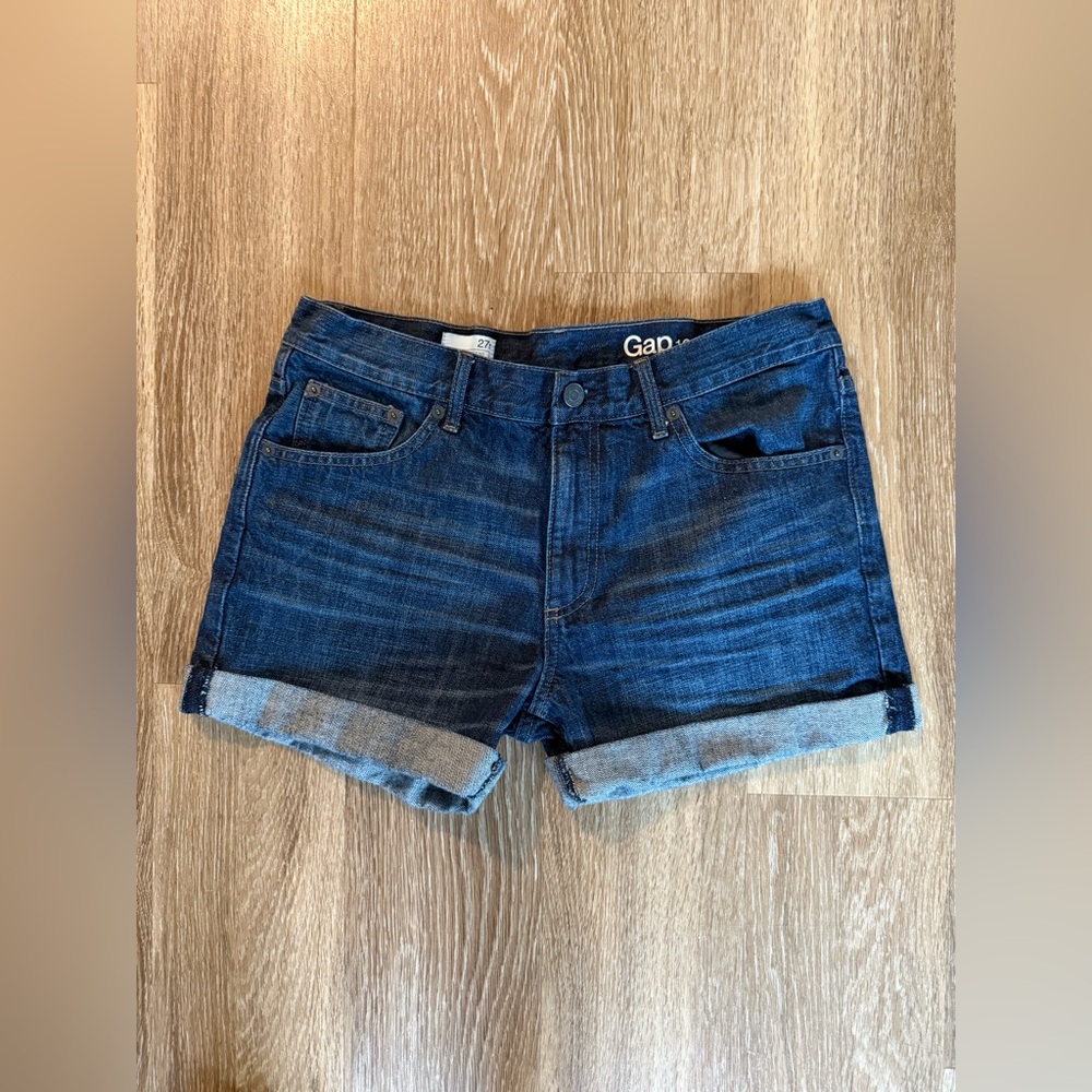 GAP Sexy Boyfriend Short